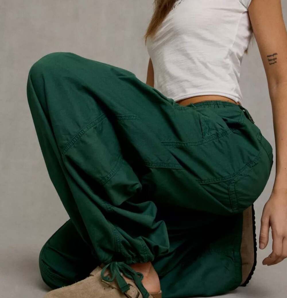 BDG Sunridge Mid-Rise Cargo Balloon Pants Size M